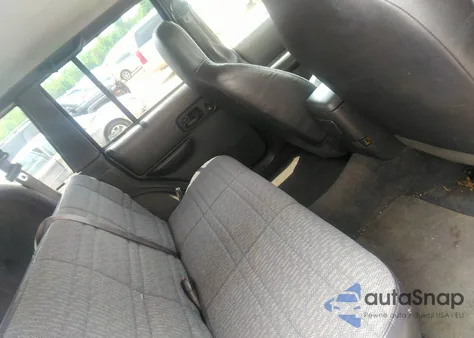 2001 Jeep Cherokee Sport from USA, damaged, VIN 1J4FF48S71L505419